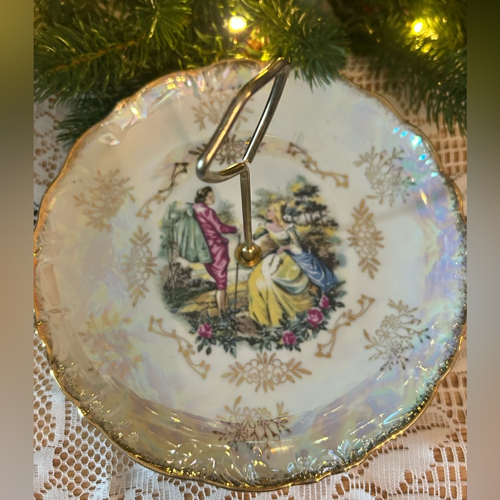 🌹Vintage Mid-Century Lustreware Courting Couple Cake Plate JAPAN🌹 C.50-70